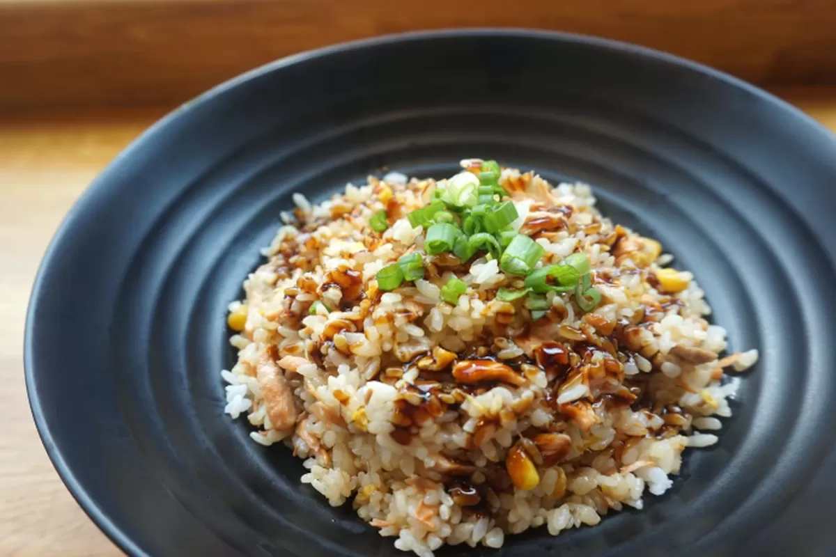 Nasi Goreng Pak Ateng: Rasa Legendaris di Jantung Cilacap